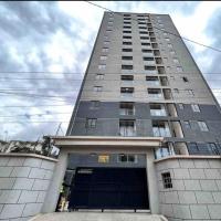Spacious 1BR Valley Heights Apartment with extra bed in Kilimani Lavington 1 min walk to Quickmart 5 min to Valley Arcade 10 min to Yaya Centre 5 min to Ngong Road Full kitchen fast WiFi smart TV free parking Proper security and self checkin - Chambres d'hôtes Nairobi