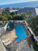 sea view oasis apartment at Dolphin Crest Villa - B&B Cape Town