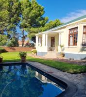 Serene Haven Guest House - Bed and Breakfast Victoria West