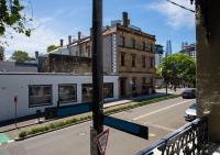 Luxe Pyrmont Apartment - Stylish 2BR Stay Near Darling Harbour - B&B Sydney