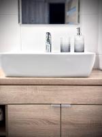 Apartament WHITE GLOVE 1 Maja centrum - Chambres d’hôtes Olsztyn