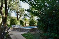 Maison en pierre rénovée avec jardin et piscine privative chauffée - B&B Hyères