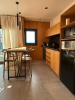 Superior One-Bedroom Apartment