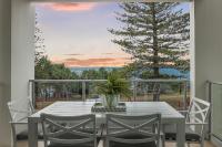 Dwell at 38, Oceanfront Apartment - Ferienwohnung Bargara