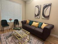 Great Amenities, Pool, Sauna Gym - B&B Phoenix