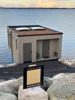 Hideaway Herdla luxurious cabins 15 m above the sea - Bed and Breakfast Herdla