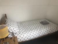 Einzelzimmer mit eigenem externen Bad