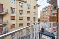 Modern Comfort Steps from Tiburtina Station - Bed and Breakfast Rome
