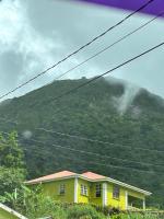 Tim's & Mag's Home Stay - B&B Roseau