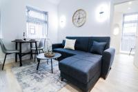 The Chiltern View - 1BR Centrally Located Flat with Contemporary Style Decor & Free Secure Underground Parking - Chambres d'hôtes High Wycombe