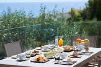 Luxury Apartment with Hot Tub & Sea View - First Floor (Rosemary)