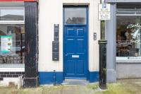 Llangefni Town Centre 3 Bed Apt & Free Parking - Bed and Breakfast Llangefni