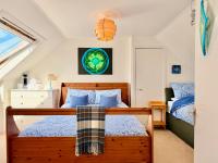 Muirneag @ The Decca - Bed and Breakfast Lionel