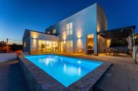 MY DALMATIA - Sea view villa Anpero with private heated pool and sauna - B&B Maslenica