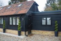 Little Dunton Lodges 2 - B&B Brentwood