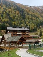 Appartement LE BUET skis aux pieds, piscine & Spa - B&B Vallorcine