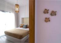 The Nine Graces-Beach Apartment Ilya 80 meters from the beach - Chambres d'hôtes Agios Prokopios