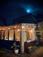 Tiny House The Bird House - Bed and Breakfast Brugge