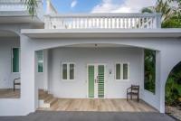 Casa Loba Suite 1 with an outdoor tub - Bed and Breakfast Rincón