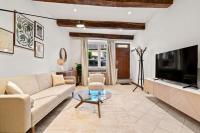 Cozy Apt with Smart TV, Elevator & Equipped Kitchen - Ferienwohnung Luxemburg