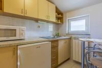 Holiday Homes in Selce 41669 - Ferienwohnung Selce
