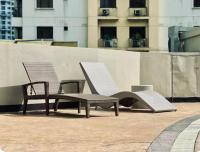 Spacious 1BR with 300MBPS Internet near High Street BGC - B&B Manila