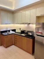 Venice Luxe Retreat, Studio Type, 2 Beds, Pool, kitchen, Netfilx, Canal Mall Access - B&B Manila