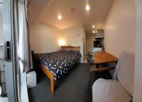 economy in cbd for 2 - B&B Auckland
