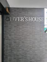 RB9 Oliver's House in Kaset - Chambres d’hôtes Ban Yang