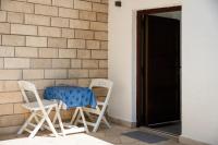 Apartment with Garden View