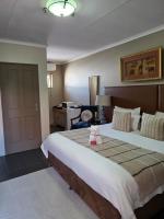 Two Bells Guest House - B&B Bloemfontein