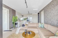 2 Bed 2 Bath Apartment, Ellipse, Waterfall - B&B Midrand