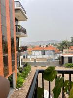 Travelton Homes 3 - Ferienwohnung Mengo