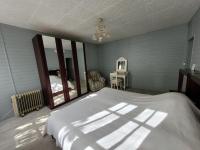 Gite chez Matos maison entière avec 3 chambres et grande cour pour animaux admis - Chambres d'hôtes Cellettes