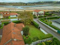 Amplia y cómoda casa en playa Ribera - B&B Suances