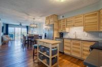 BEAUTIFUL BEACHFRONT-Oceanfront First Floor 2BR 2BA Condo in Cherry Grove, North Myrtle Beach! RENOVATED with a Fully Equipped Kitchen, 3 Separate Beds, Pool, Private Patio & Steps to the Sand! - B&B Myrtle Beach