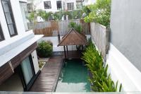 Three-Bedroom Villa Bradley