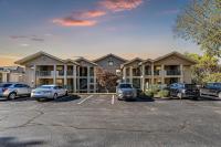 Branson 2BR Retreat | Jacuzzi + Gym + Pools - B&B Hollister