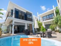 Villa Alizée - Boutique Hôtel Expérience - Idéal Couples & Pros - Piscine - Restaurant - Rooftop bar - Parking privé - 10min Port-Louis - Ambiance Tropical chic & authentique - B&B Port Louis