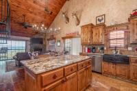 2BR Loft Village At Indian Point 1512 near SDC - Free Tickets Daily up to $500 - Chambres d'hôtes Branson