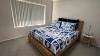 Family friendly Home with views of Manukau and Auckland city - Chambres d'hôtes Auckland