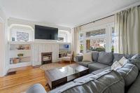 Dog-Friendly Lakewood Stay Near Cleveland & Lake - B&B Lakewood