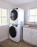 May River Breeze! 3-Story Townhouse in Old Town's Promenade - B&B Bluffton