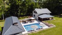Villa Bagrem - Private Heated Pool Villa in Nature - B&B Banja Luka