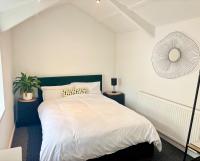 Treforest Apartment 2 Bedrooms - Next Station- Free Parking - B&B Treforest