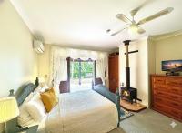 Queen Room with Spa Bath - Garden