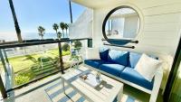 Location! Location! Location! Walk Everywhere! - B&B Oceanside