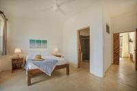 Apartment with Pool View 