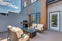 Stunning Modern 2BR Unit in Downtown Canmore - B&B Canmore