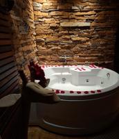 Stone Spa Apartman - B&B Sremčica